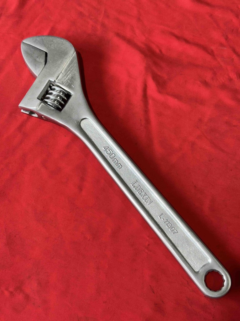 Adjustable Wrench 18" (11307)