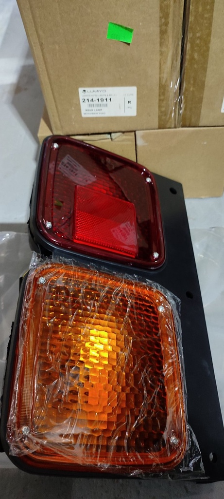Rear Lamp (Right) 214-1911A ..Suez 15T Truck