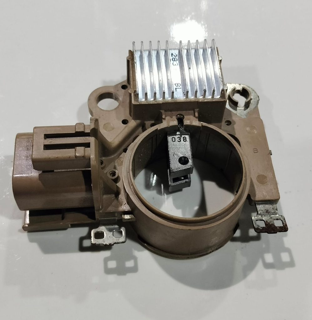 Mitsubishi Alternator Regulator 175944705593