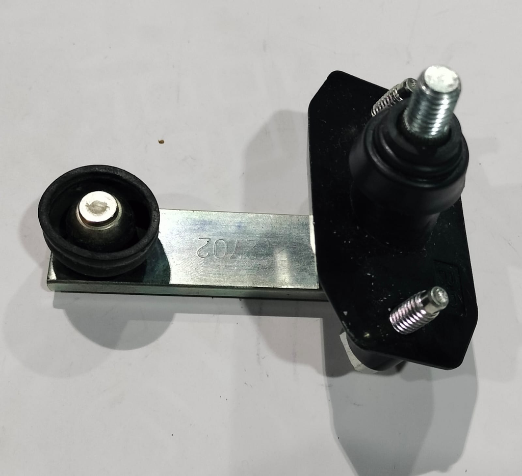 Nissan Front Wiper Pivot Assembly 272702 (240SH)