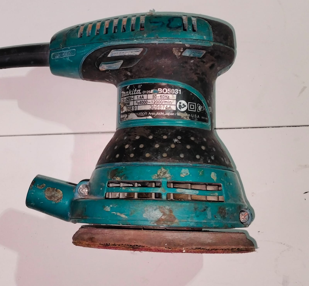 (R) Makita Orbit Sander BO5031, 600W 230V-240V (Used)