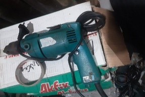 Makita-(R) Drill Machine 804740