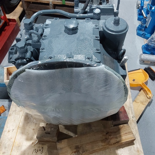 [40317] Marine Gearbox Advance MB170 (Ratio:2.52:1)