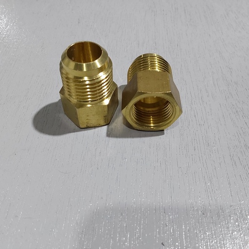 [42323] Internal To External  Union ,  Brass ,  5/8"-1/2"