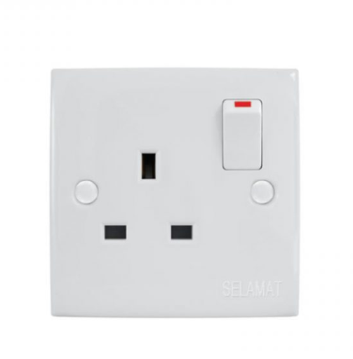 [5613] 13Amp Single Socket Maat Brand