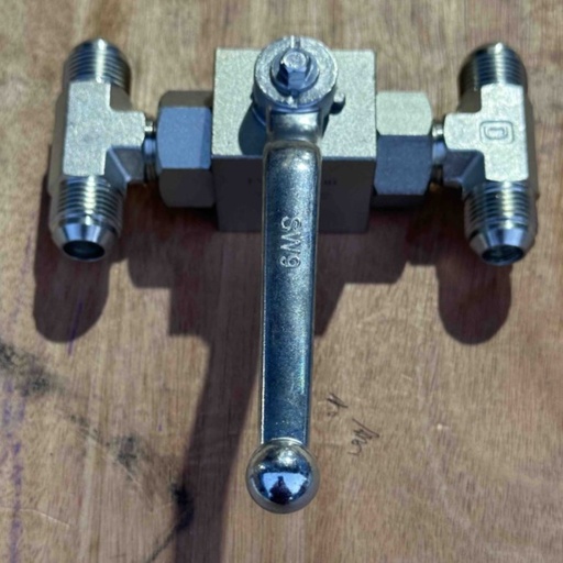 [18895] D-I Catamaran Nipple Assy, DHP, ST98292200